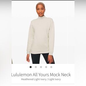 Lululemon Athletica Heathered Ivory Mock Neck Sweatshirt